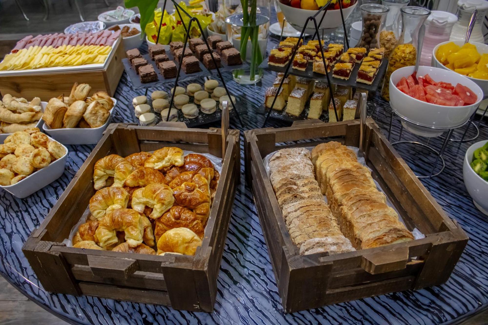 Ker Belgrano Hotel ブエノスアイレス エクステリア 写真